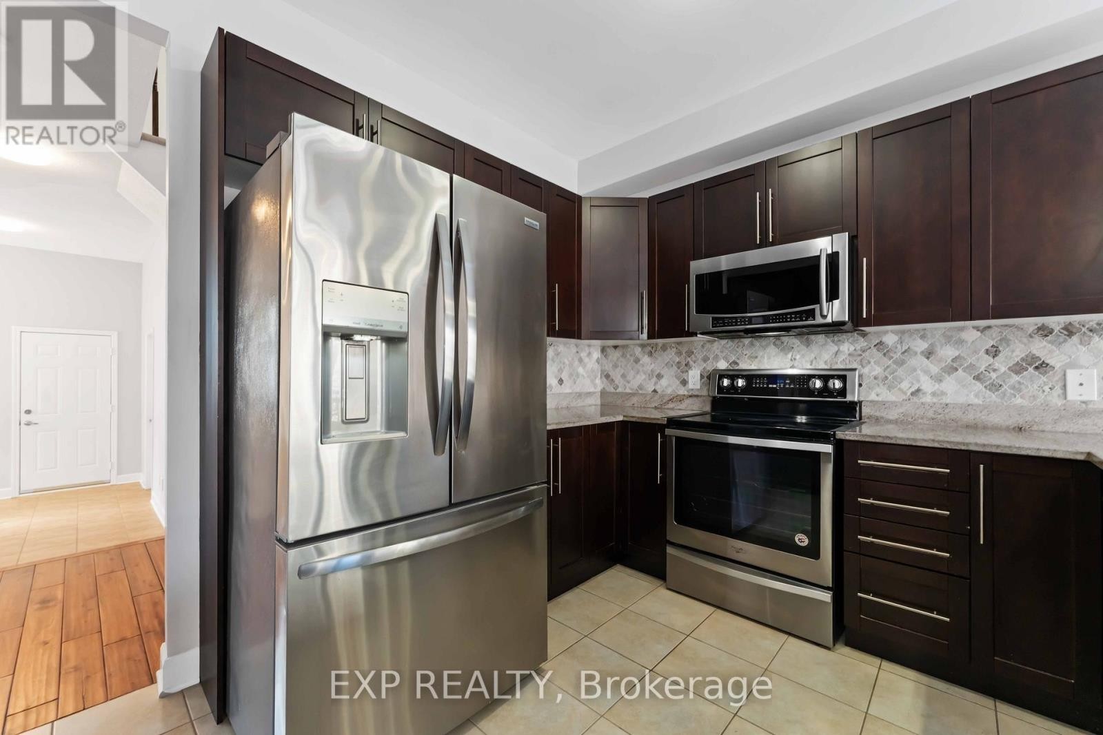 












413 TILLSONBURG STREET

,
Ottawa,




Ontario
K2T0C3

