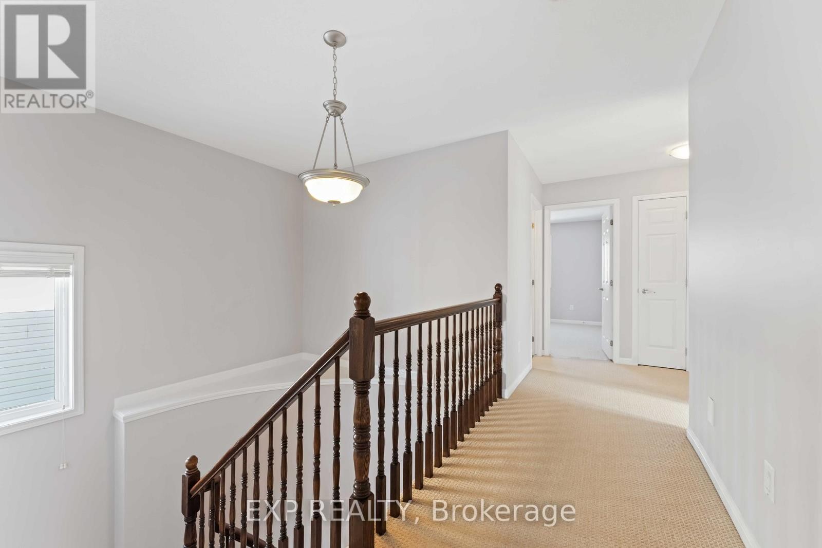 












413 TILLSONBURG STREET

,
Ottawa,




Ontario
K2T0C3

