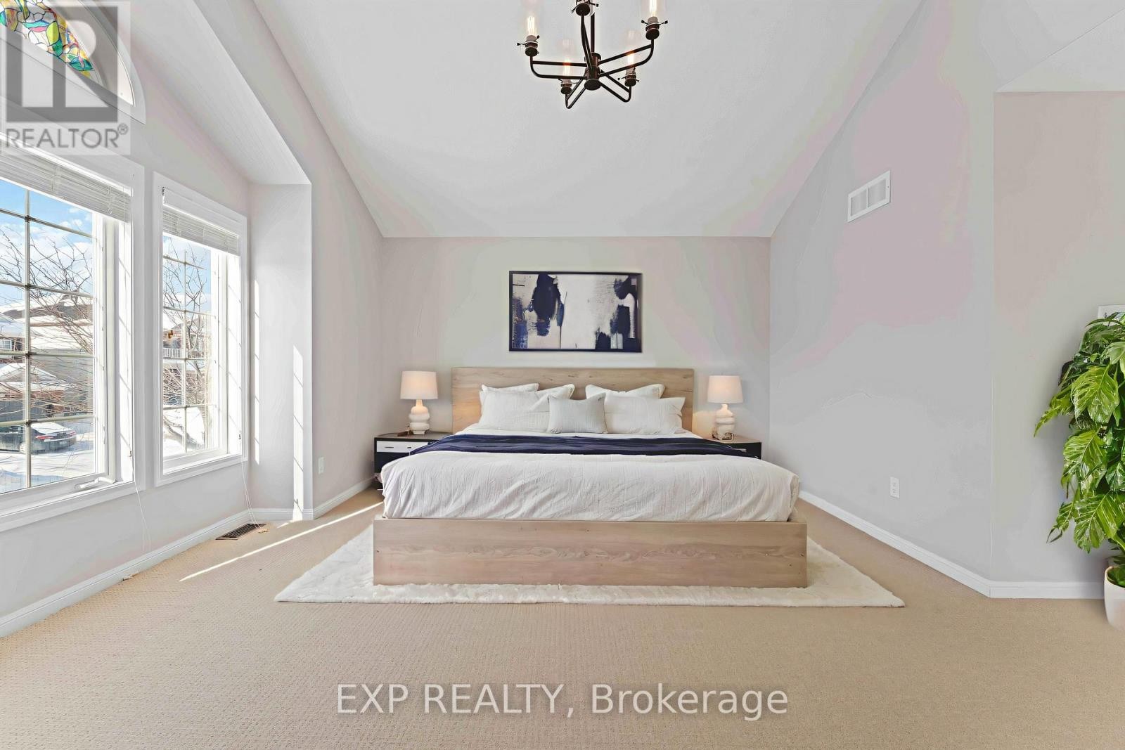 












413 TILLSONBURG STREET

,
Ottawa,




Ontario
K2T0C3

