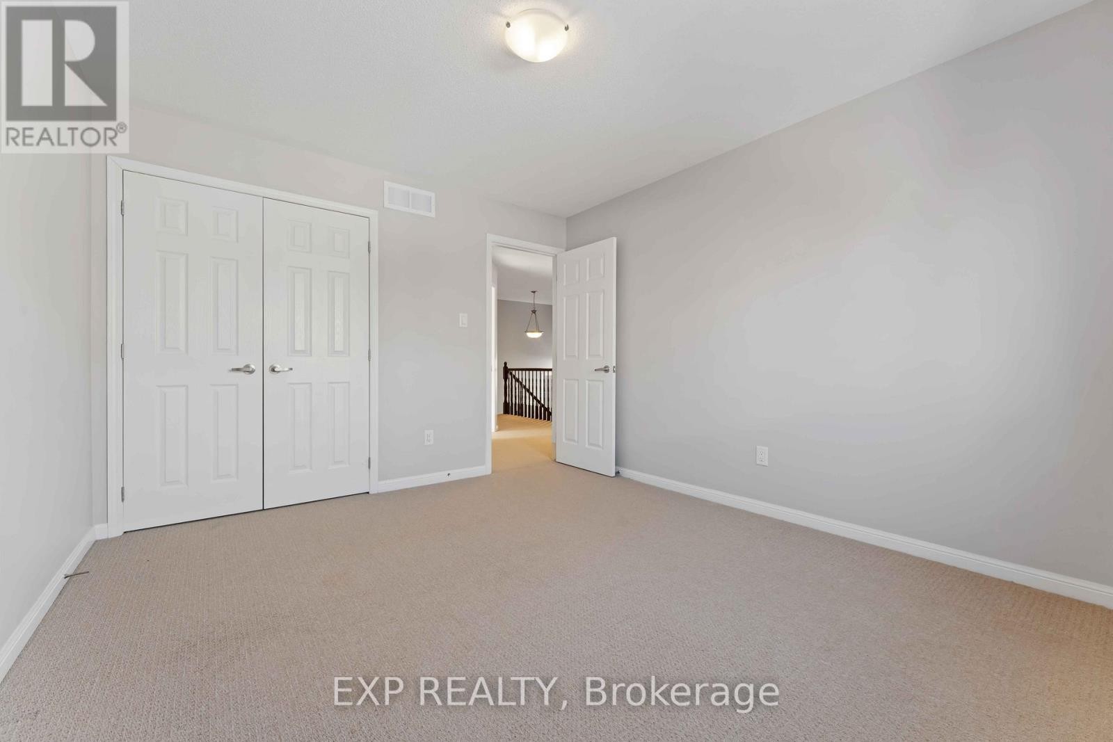 












413 TILLSONBURG STREET

,
Ottawa,




Ontario
K2T0C3

