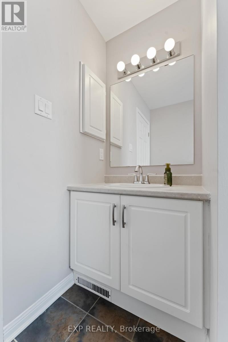 












413 TILLSONBURG STREET

,
Ottawa,




Ontario
K2T0C3

