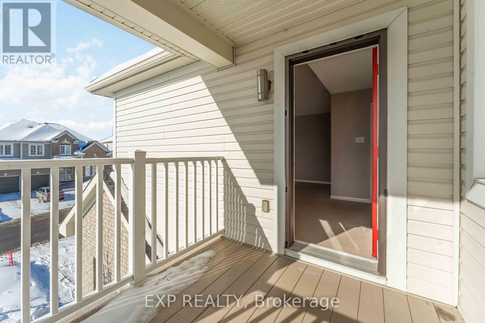 












413 TILLSONBURG STREET

,
Ottawa,




Ontario
K2T0C3

