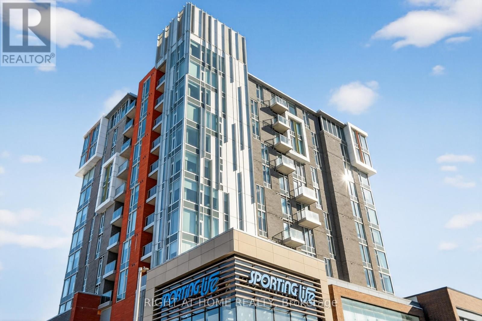 












806 - 118 HOLMWOOD AVENUE

,
Ottawa,




Ontario
K1S5J5

