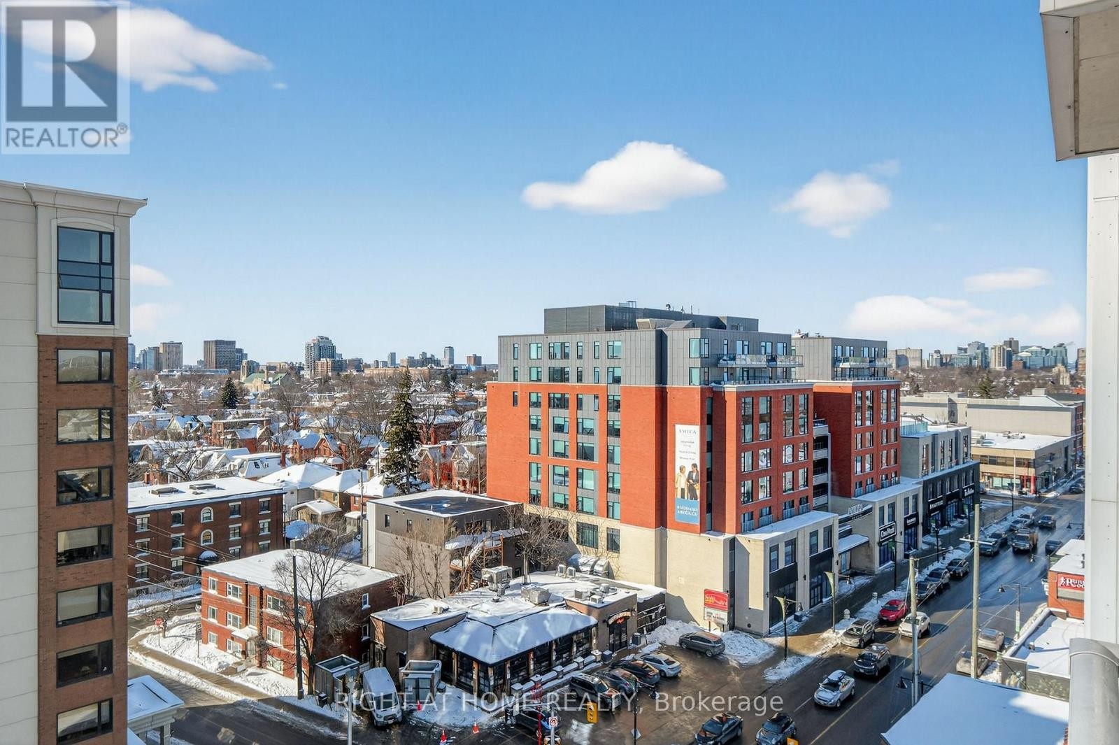 












806 - 118 HOLMWOOD AVENUE

,
Ottawa,




Ontario
K1S5J5

