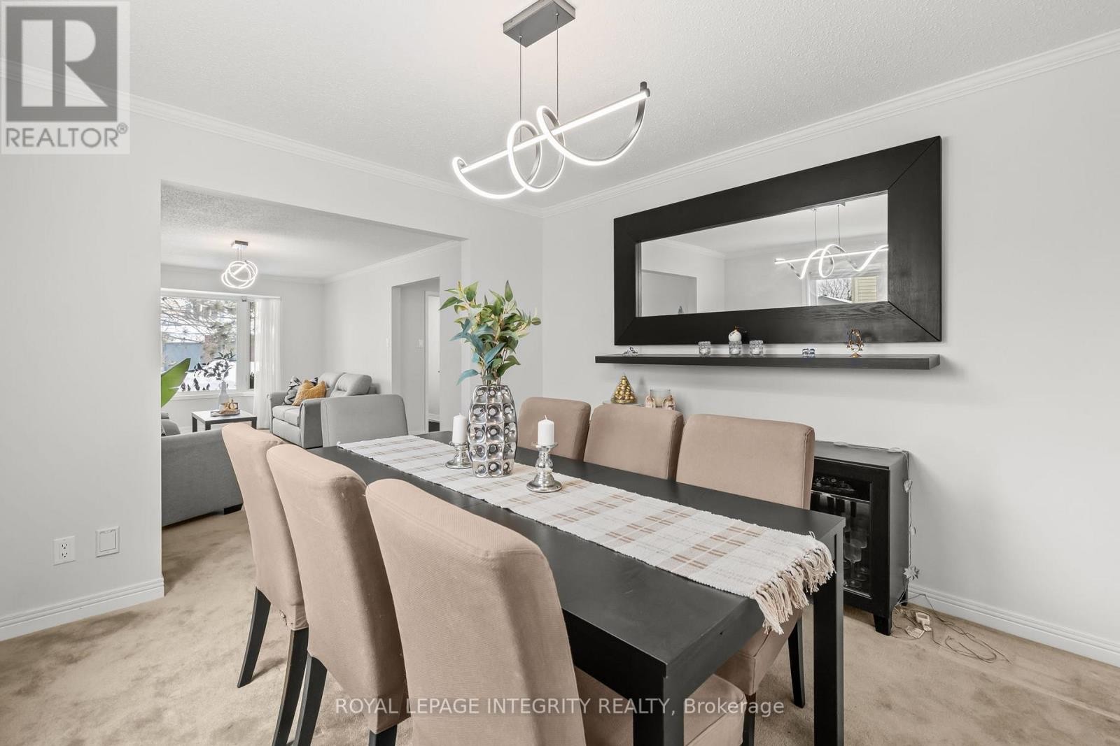 












830 ACADIAN GARDENS

,
Ottawa,




Ontario
K1C2V6

