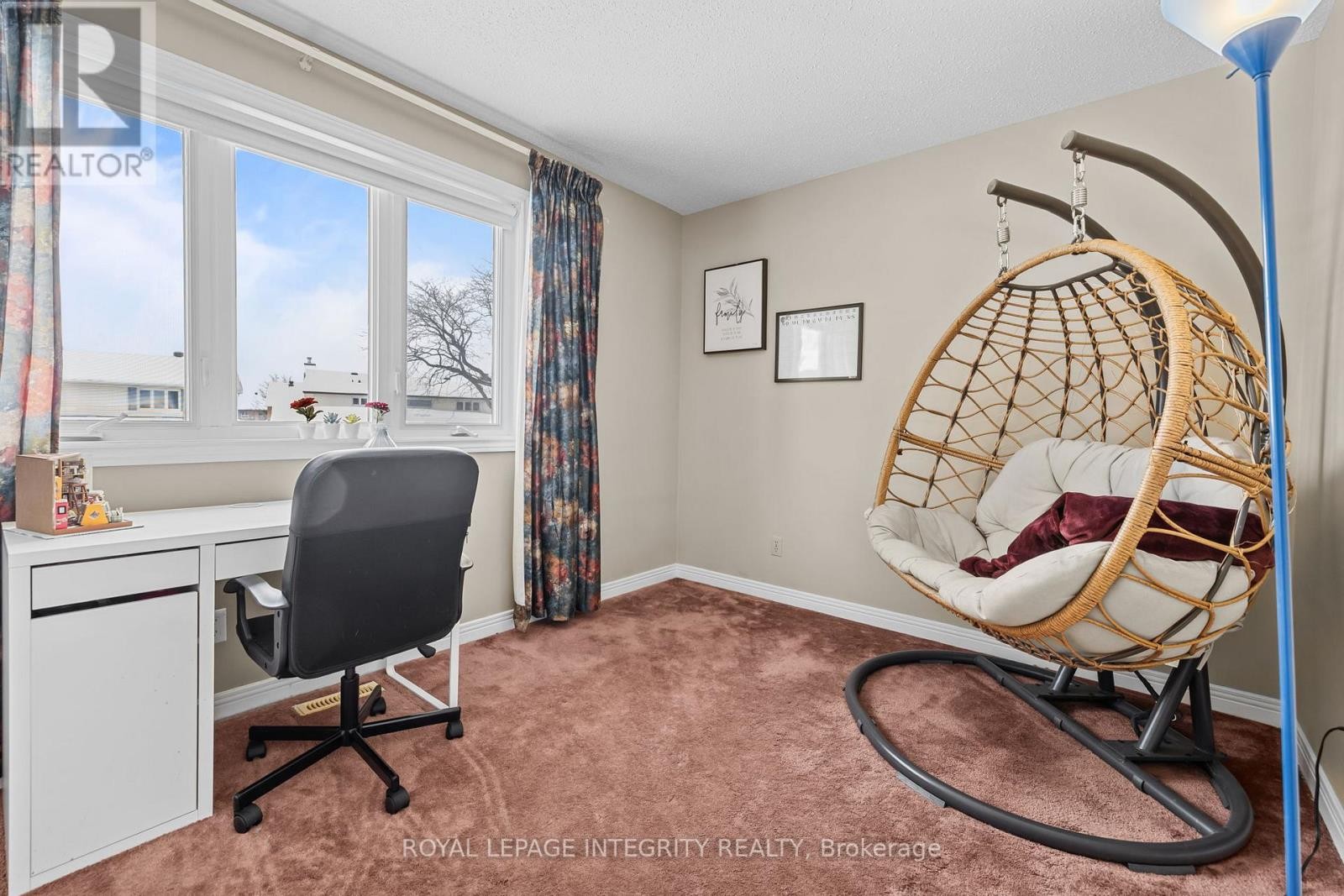 












830 ACADIAN GARDENS

,
Ottawa,




Ontario
K1C2V6

