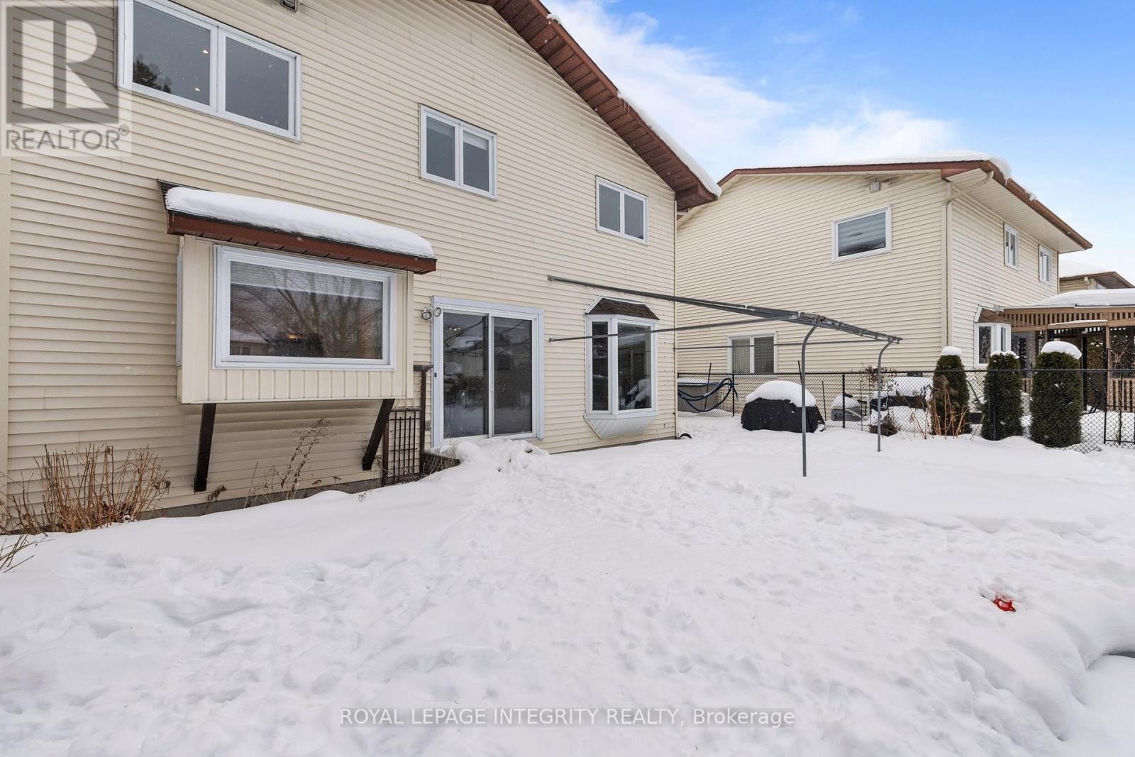 












830 ACADIAN GARDENS

,
Ottawa,




Ontario
K1C2V6

