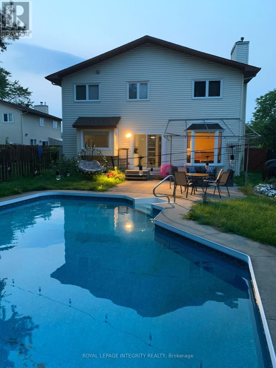 












830 ACADIAN GARDENS

,
Ottawa,




Ontario
K1C2V6

