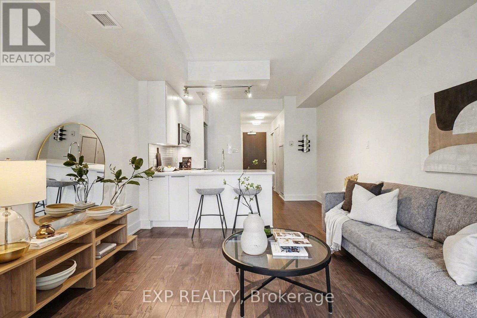 












410 - 108 RICHMOND ROAD

,
Ottawa,




Ontario
K1Z0B3

