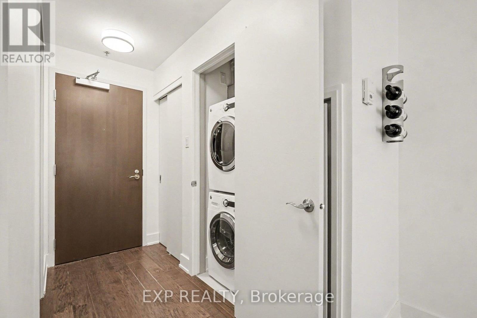 












410 - 108 RICHMOND ROAD

,
Ottawa,




Ontario
K1Z0B3

