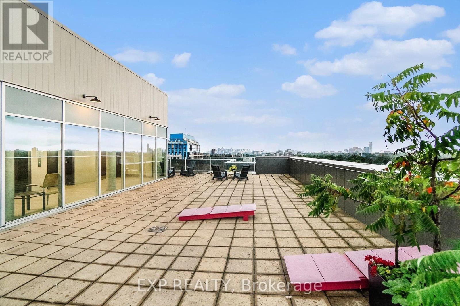 












410 - 108 RICHMOND ROAD

,
Ottawa,




Ontario
K1Z0B3

