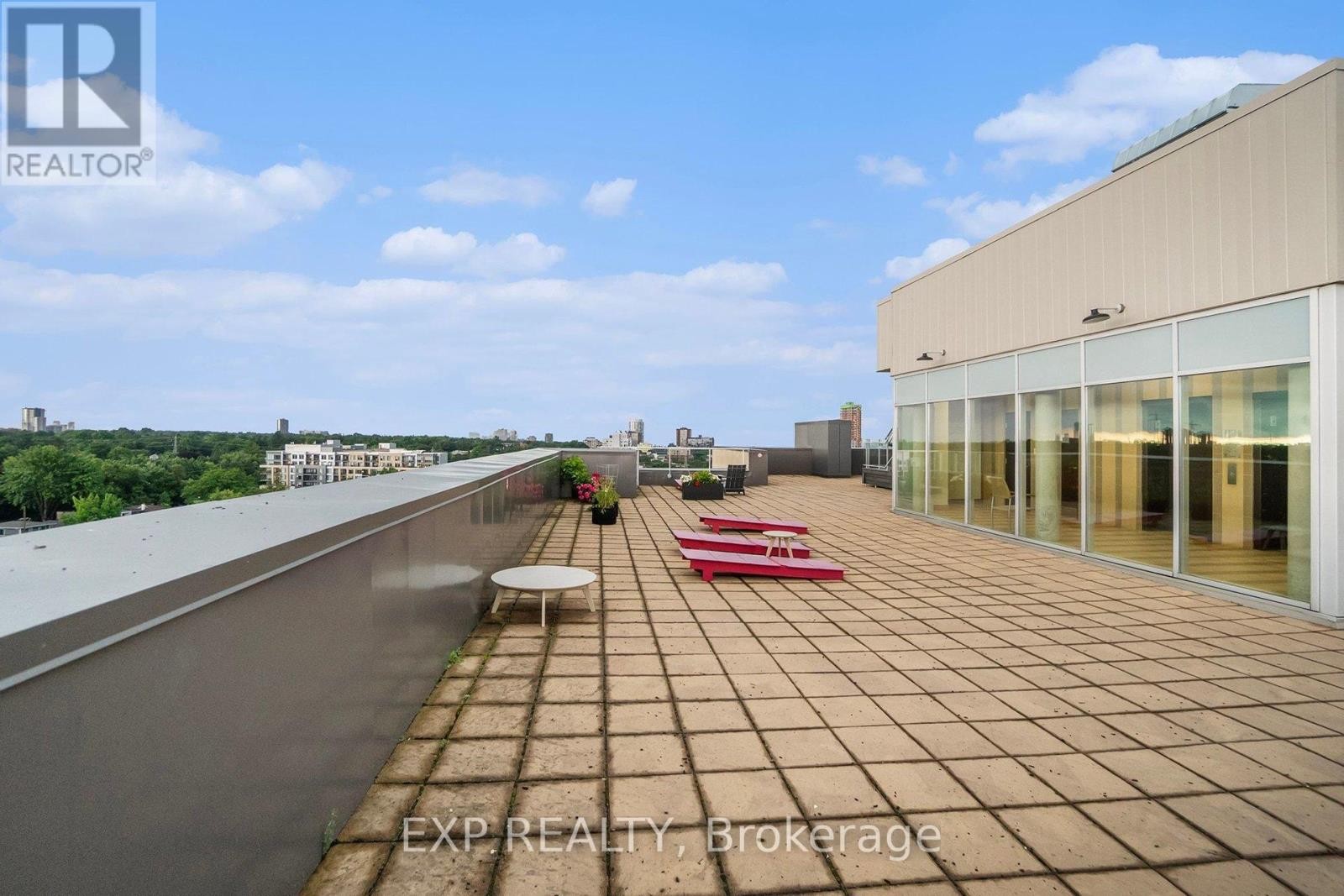 












410 - 108 RICHMOND ROAD

,
Ottawa,




Ontario
K1Z0B3

