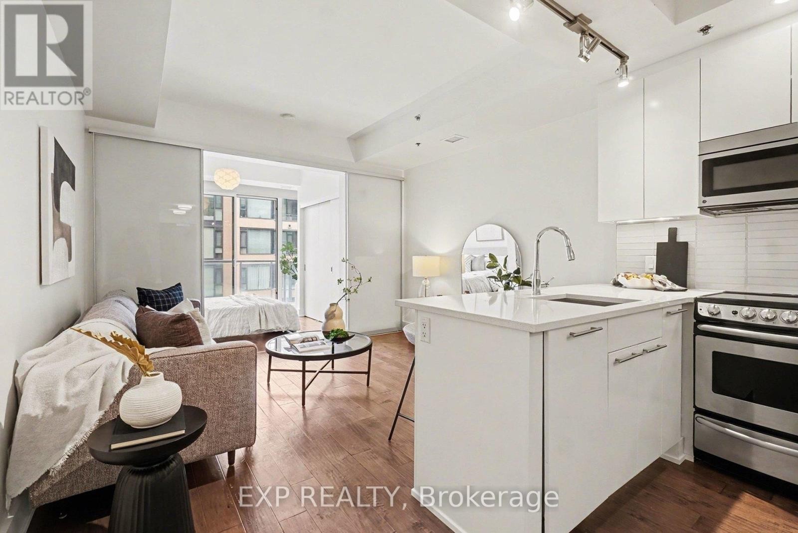 












410 - 108 RICHMOND ROAD

,
Ottawa,




Ontario
K1Z0B3

