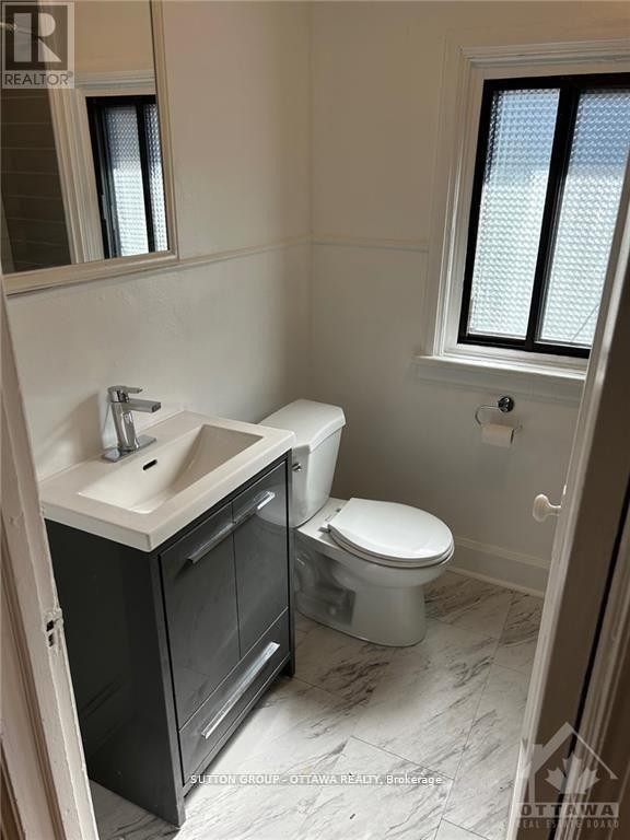 












50 ARMSTRONG STREET

,
Ottawa,




Ontario
K1Y2V7

