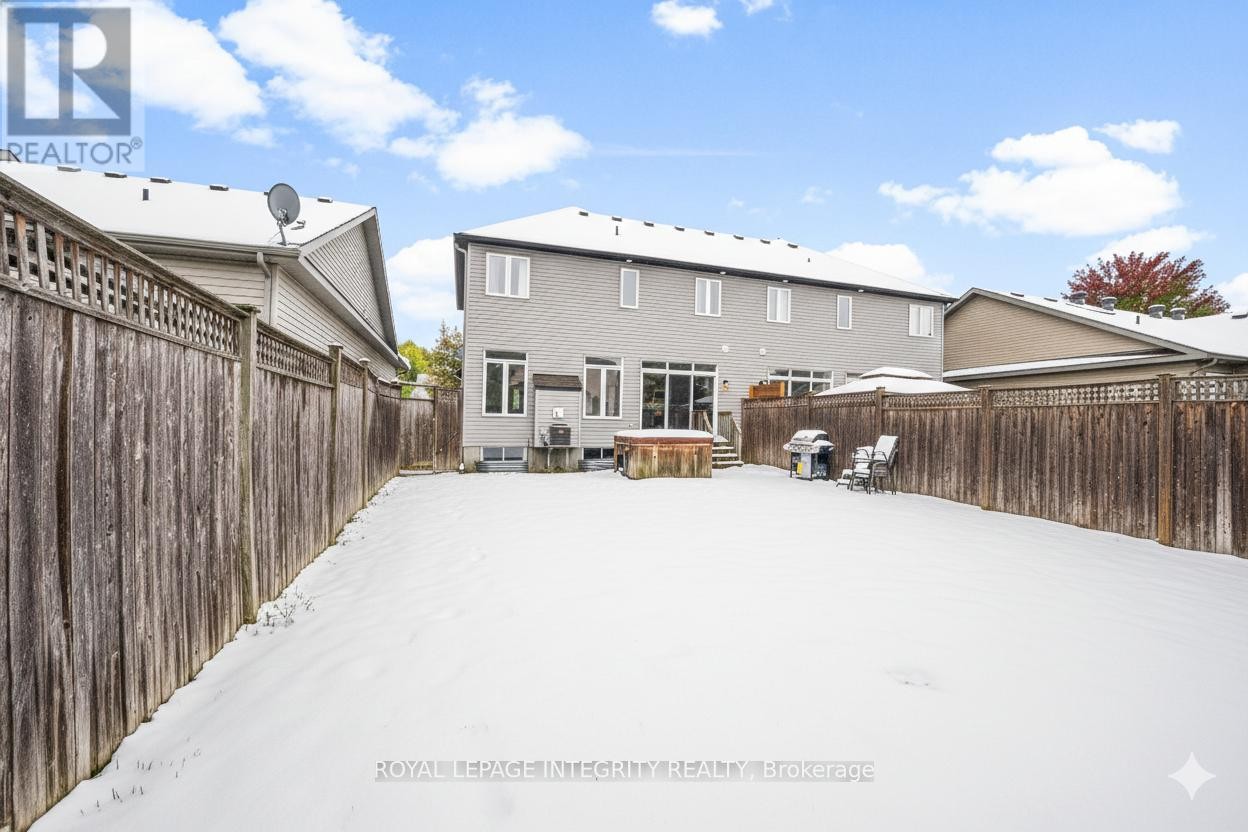 












53 WILLOWSHORE WAY

,
Carleton Place,




Ontario
K7C0B1

