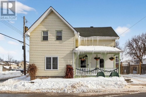 Welcome to 35 Mary Street.