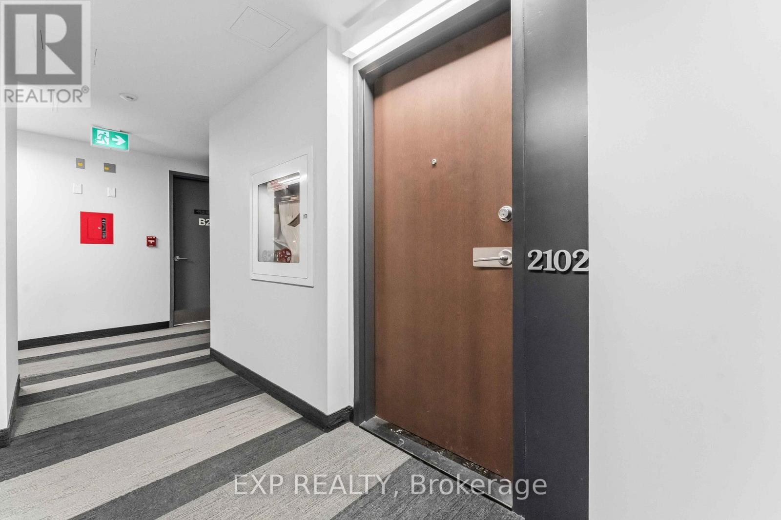 












2102 - 199 SLATER STREET

,
Ottawa,




Ontario
K1P0C8

