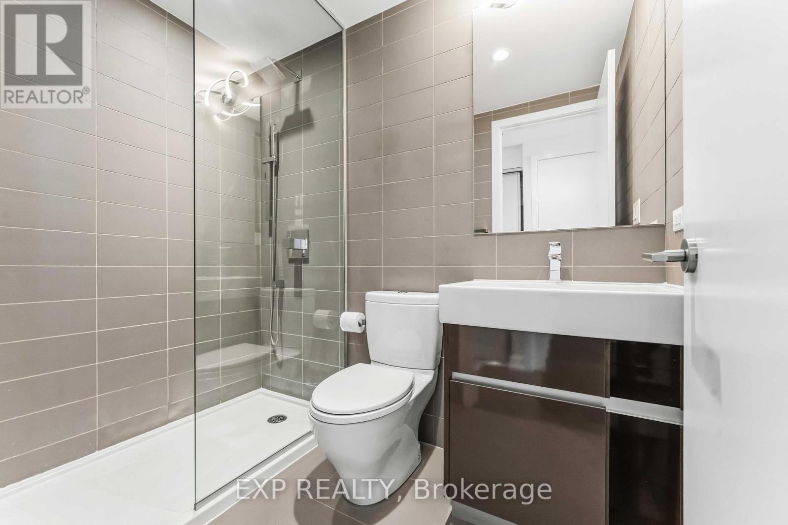 












2102 - 199 SLATER STREET

,
Ottawa,




Ontario
K1P0C8

