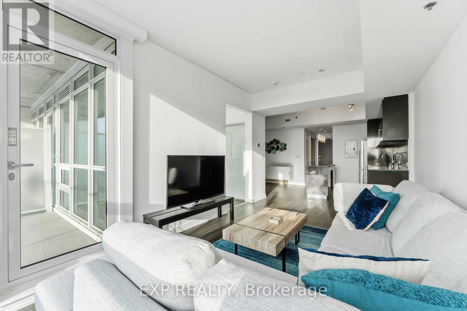 












2102 - 199 SLATER STREET

,
Ottawa,




Ontario
K1P0C8

