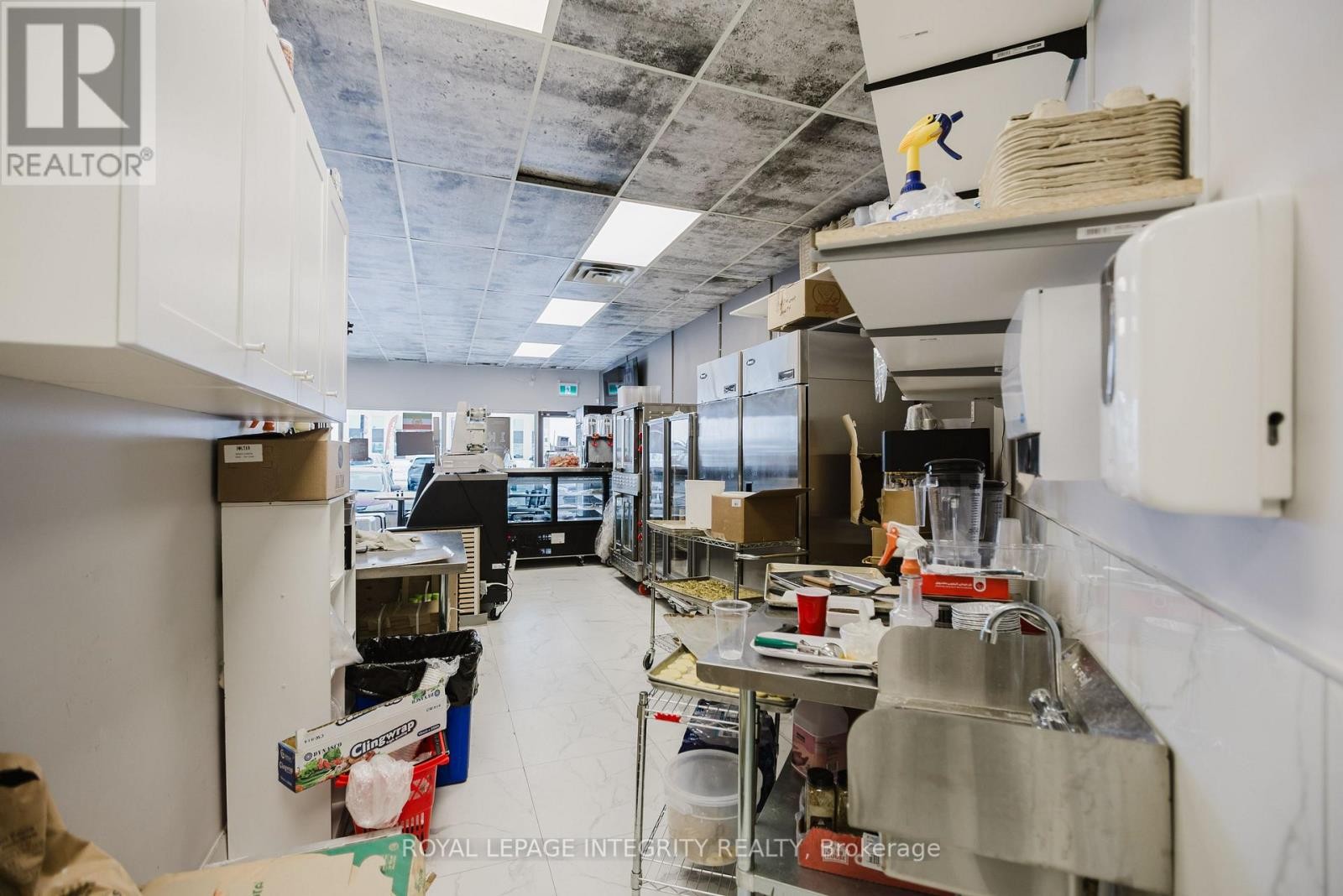 












11 - 1950 MERIVALE ROAD

,
Ottawa,




Ontario
K2G5T5

