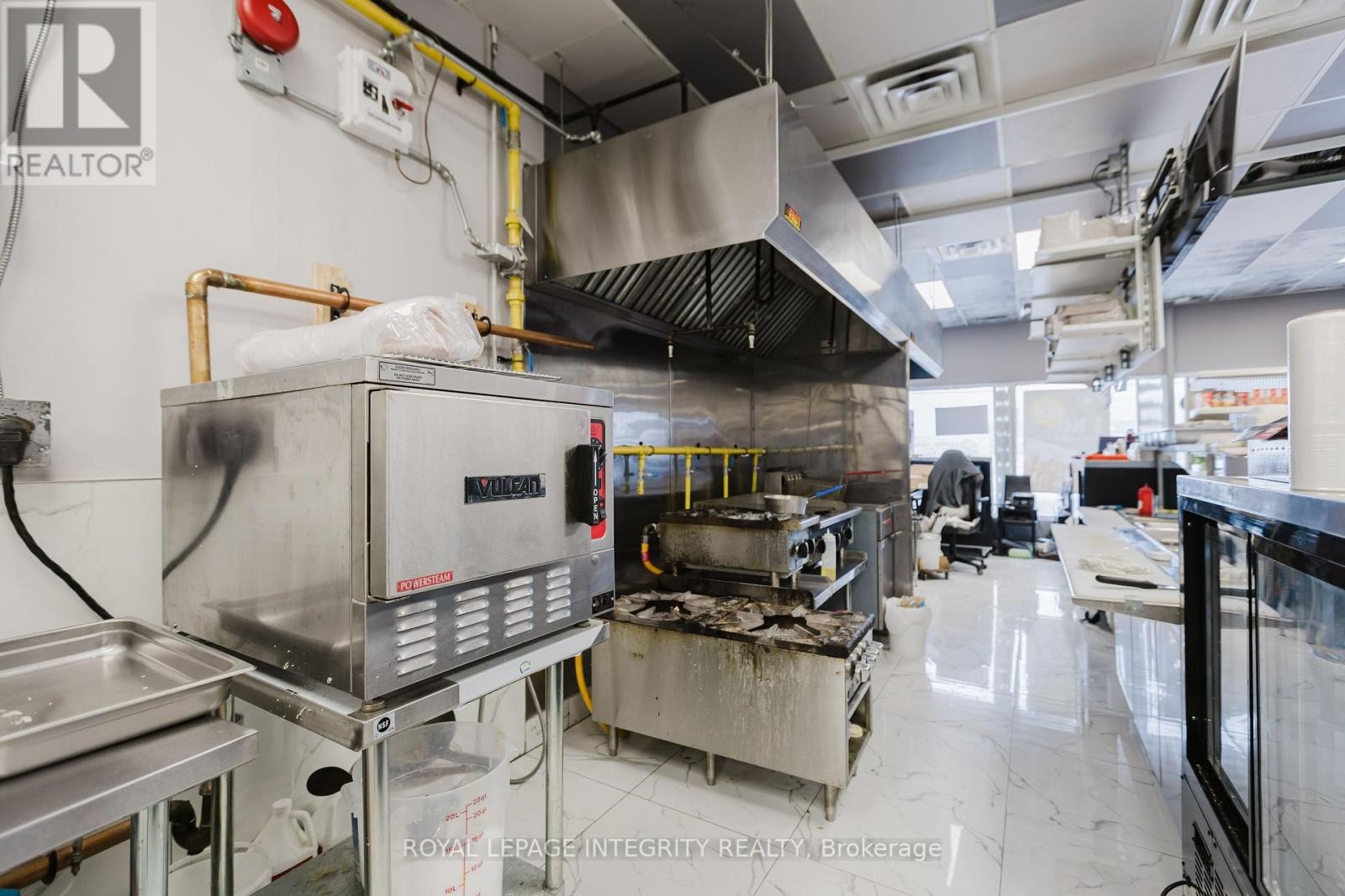 












11 - 1950 MERIVALE ROAD

,
Ottawa,




Ontario
K2G5T5

