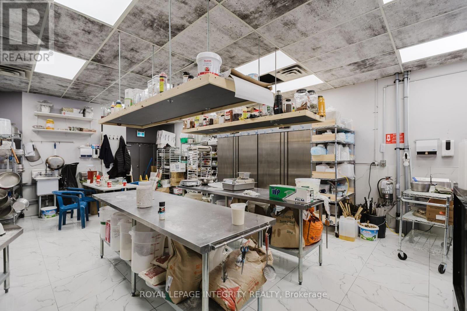 












11 - 1950 MERIVALE ROAD

,
Ottawa,




Ontario
K2G5T5

