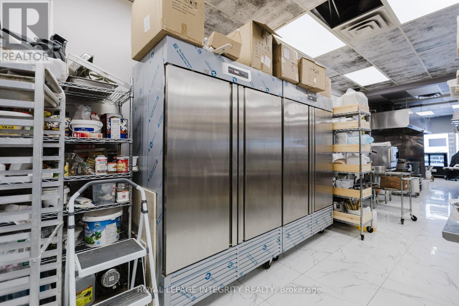 












11 - 1950 MERIVALE ROAD

,
Ottawa,




Ontario
K2G5T5

