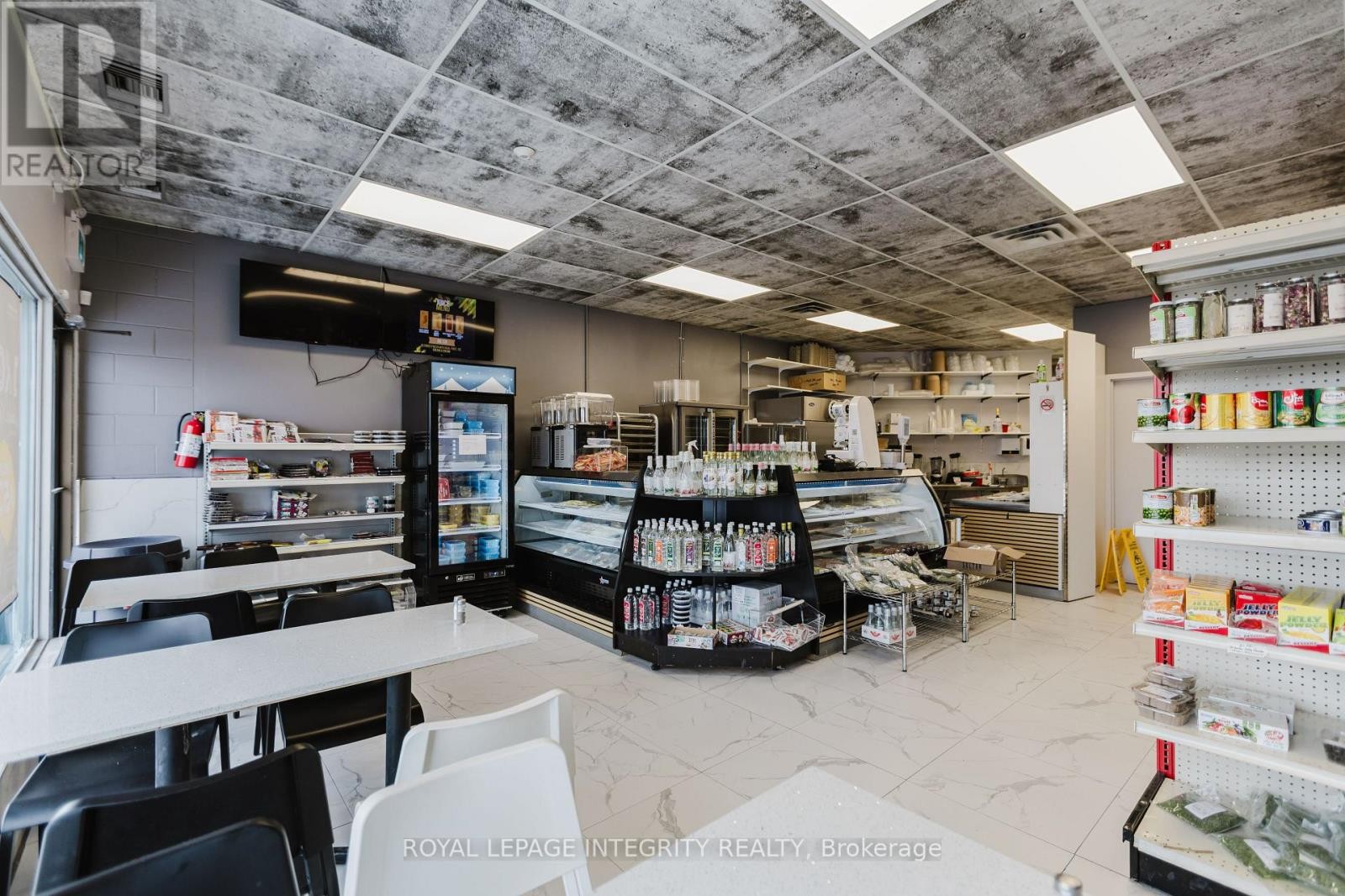 












11 - 1950 MERIVALE ROAD

,
Ottawa,




Ontario
K2G5T5

