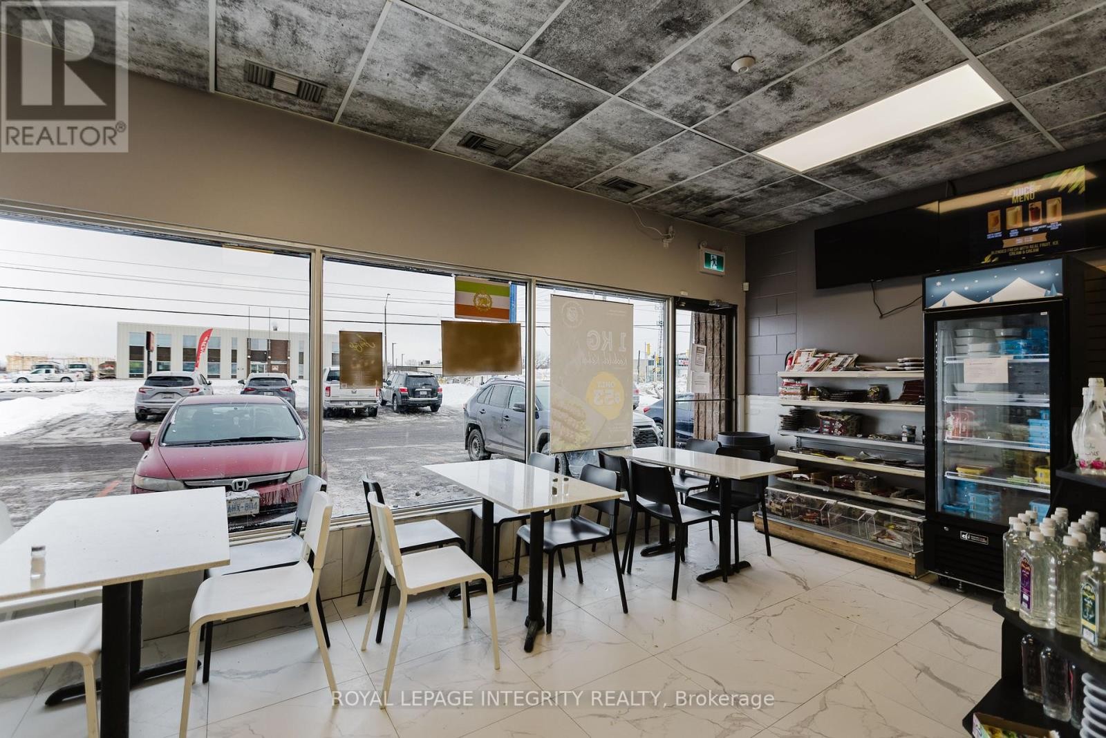 












11 - 1950 MERIVALE ROAD

,
Ottawa,




Ontario
K2G5T5

