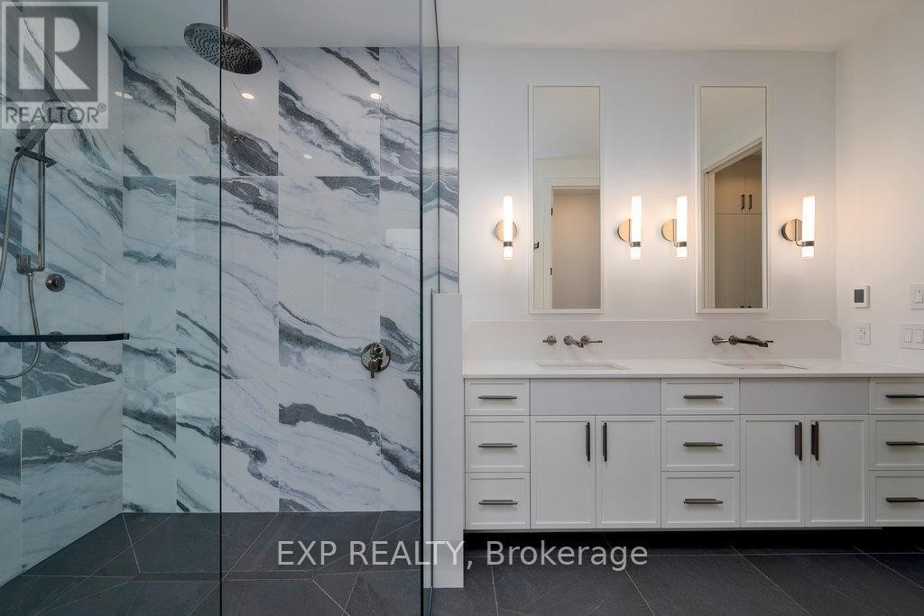 












26 CLOVELLY ROAD W

,
Ottawa,




Ontario
K1J6M2

