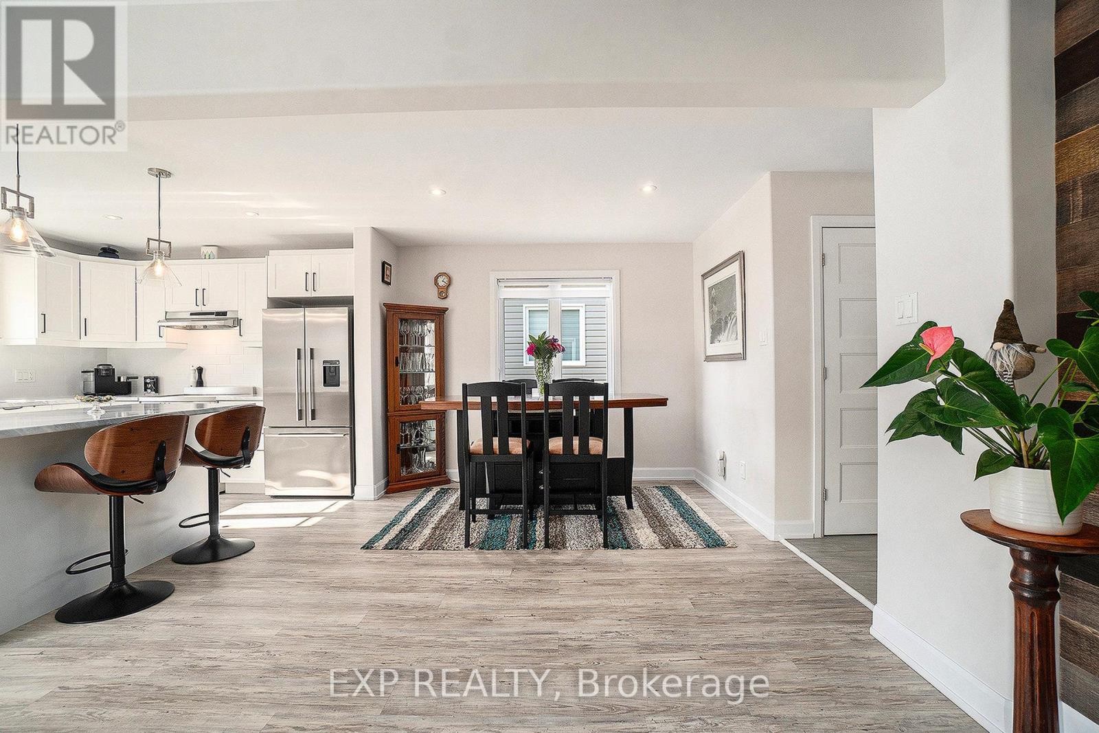 












704 AZURE STREET

,
Russell,




Ontario
K4R1E5

