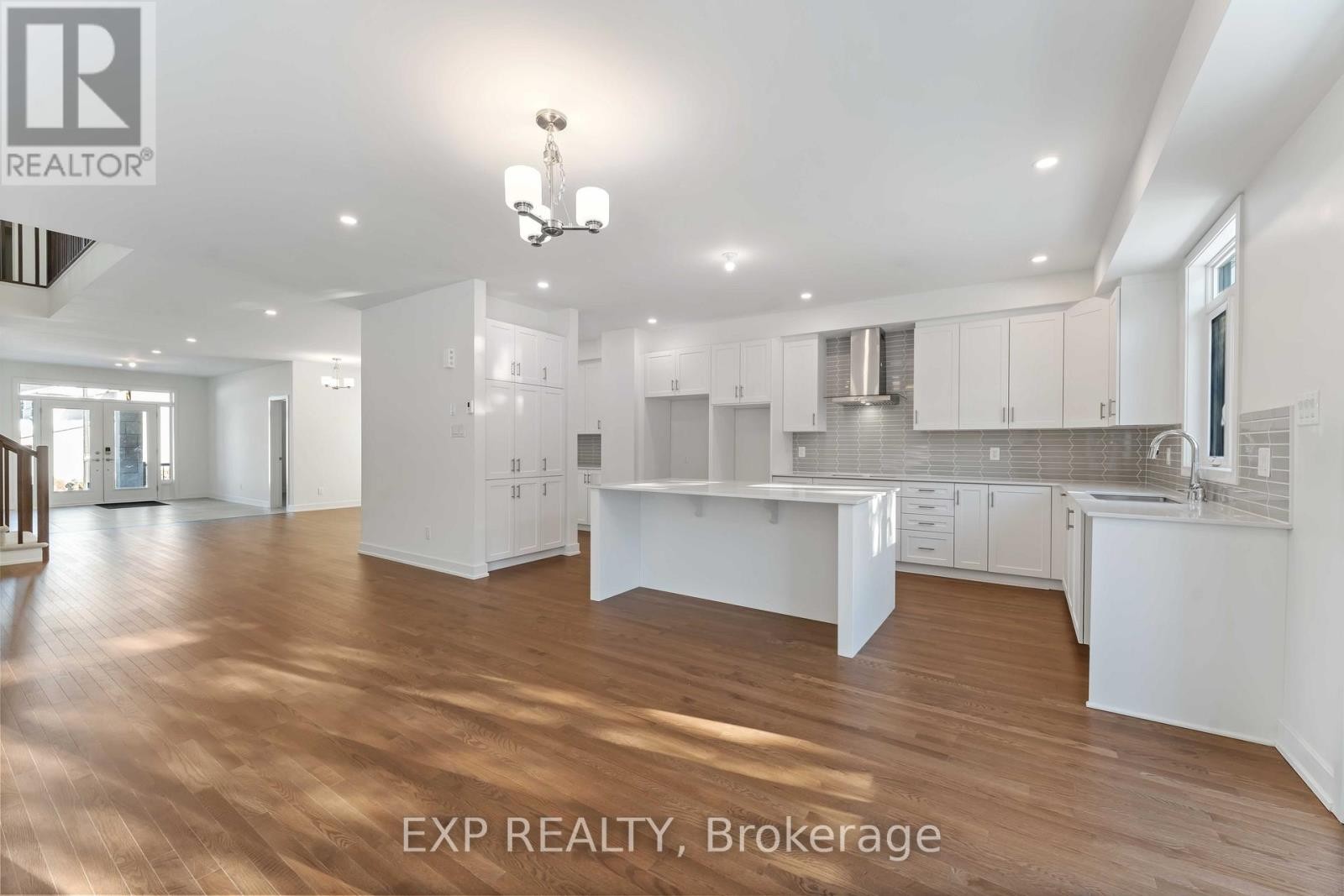 












1752 ROTTERDAM CIRCLE

,
Ottawa,




Ontario
K2W1A5

