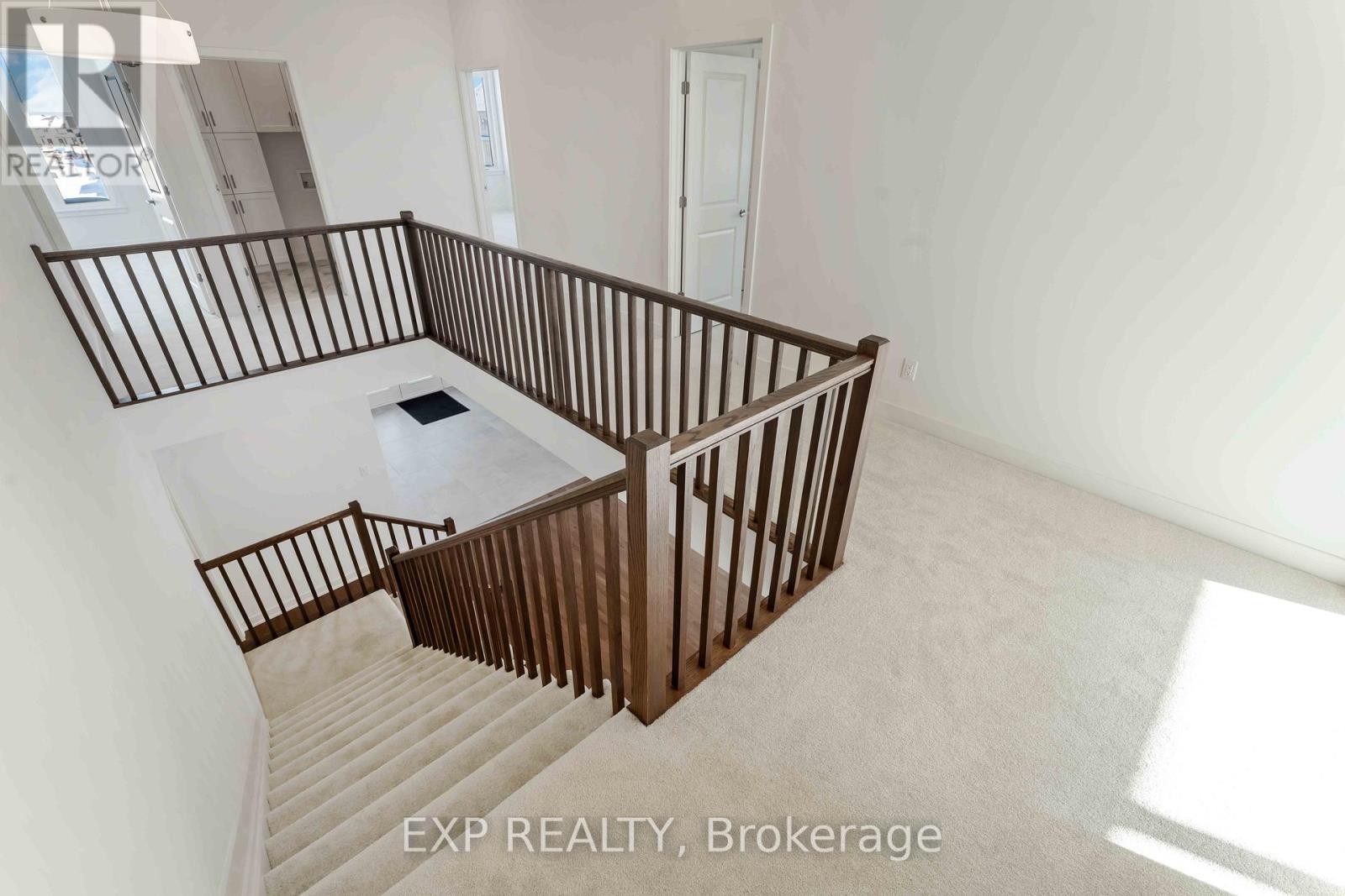 












1752 ROTTERDAM CIRCLE

,
Ottawa,




Ontario
K2W1A5

