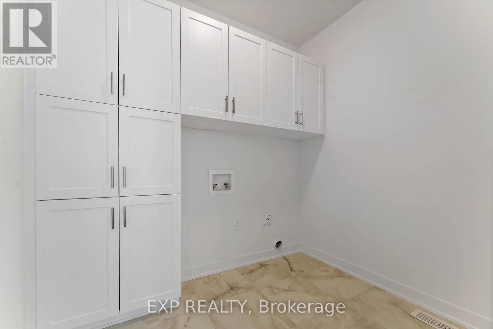 












1752 ROTTERDAM CIRCLE

,
Ottawa,




Ontario
K2W1A5

