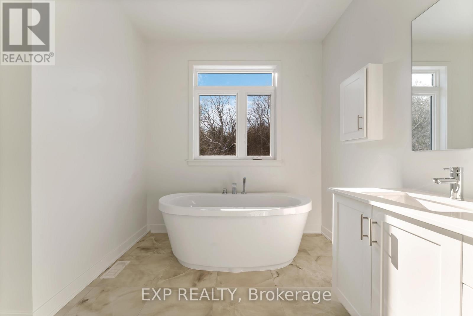 












1752 ROTTERDAM CIRCLE

,
Ottawa,




Ontario
K2W1A5

