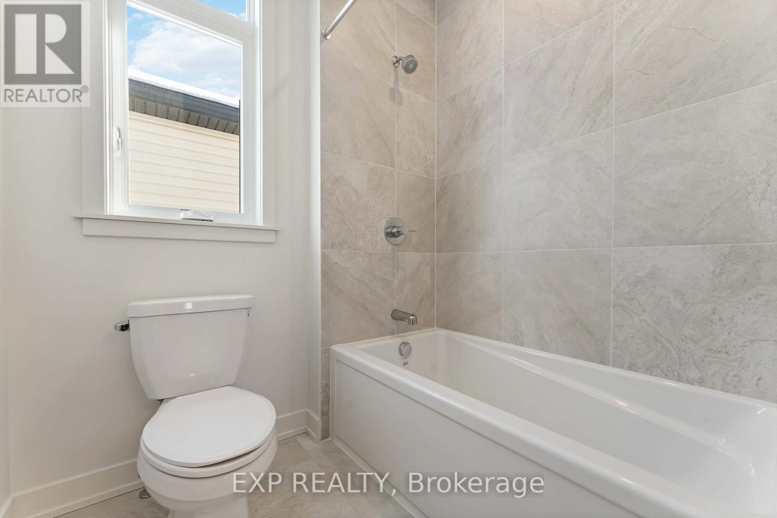 












1752 ROTTERDAM CIRCLE

,
Ottawa,




Ontario
K2W1A5

