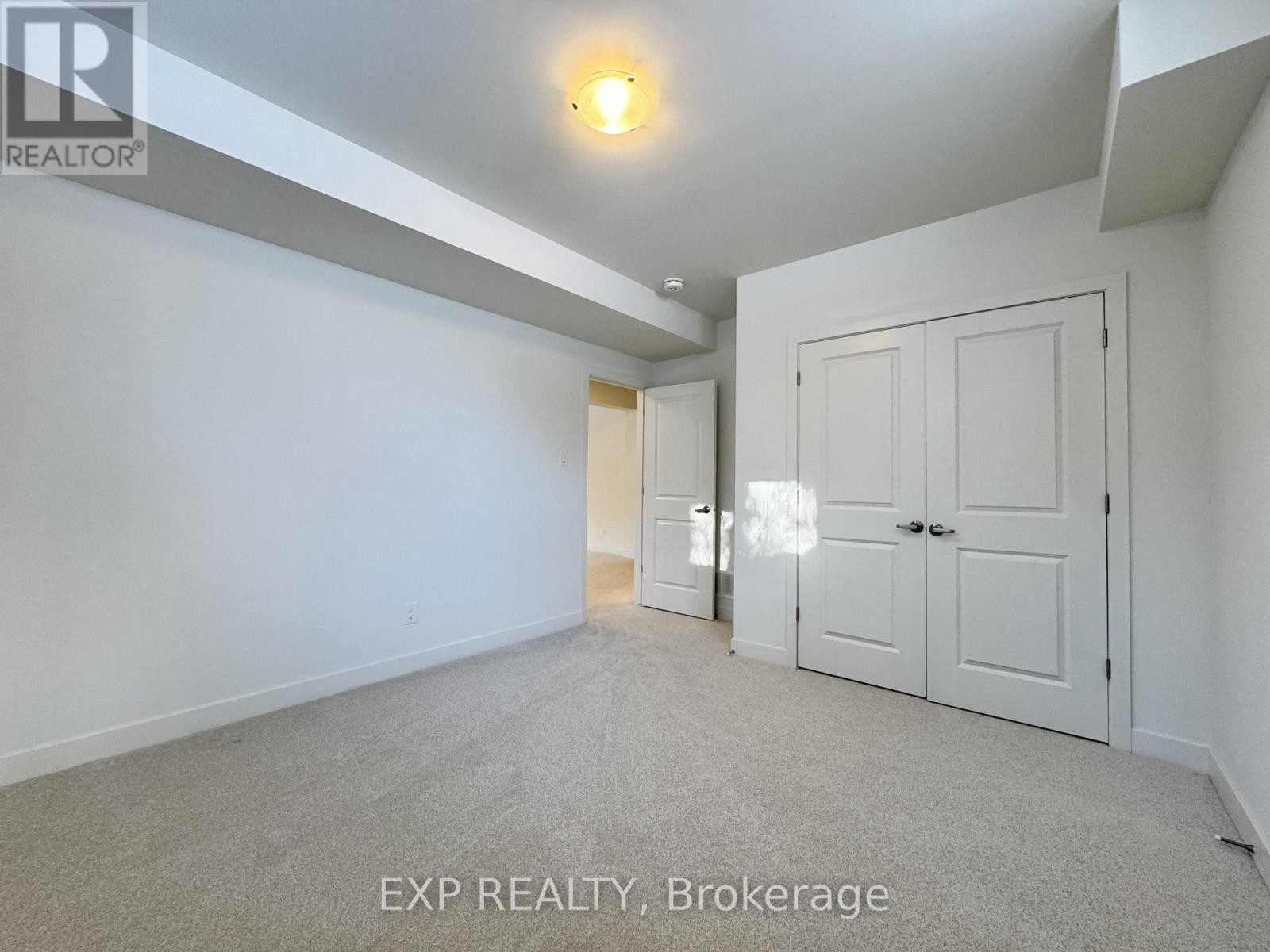 












1752 ROTTERDAM CIRCLE

,
Ottawa,




Ontario
K2W1A5

