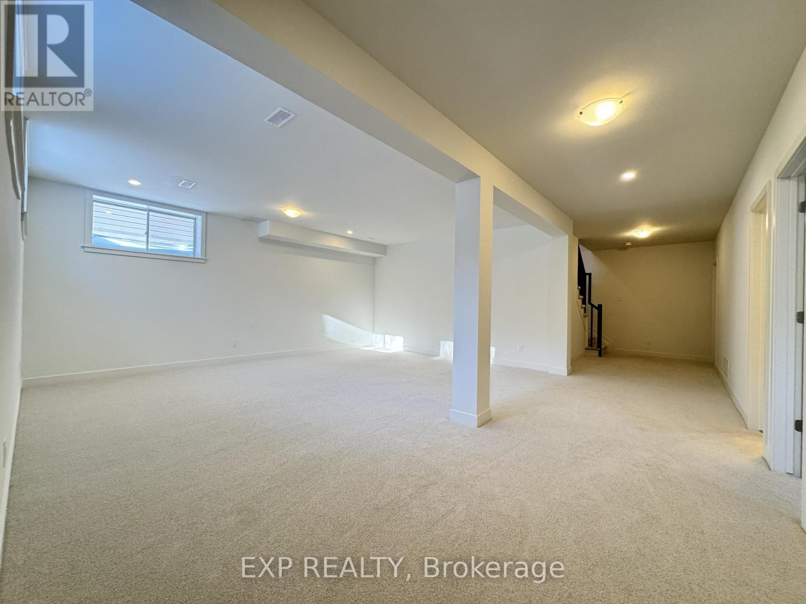 












1752 ROTTERDAM CIRCLE

,
Ottawa,




Ontario
K2W1A5

