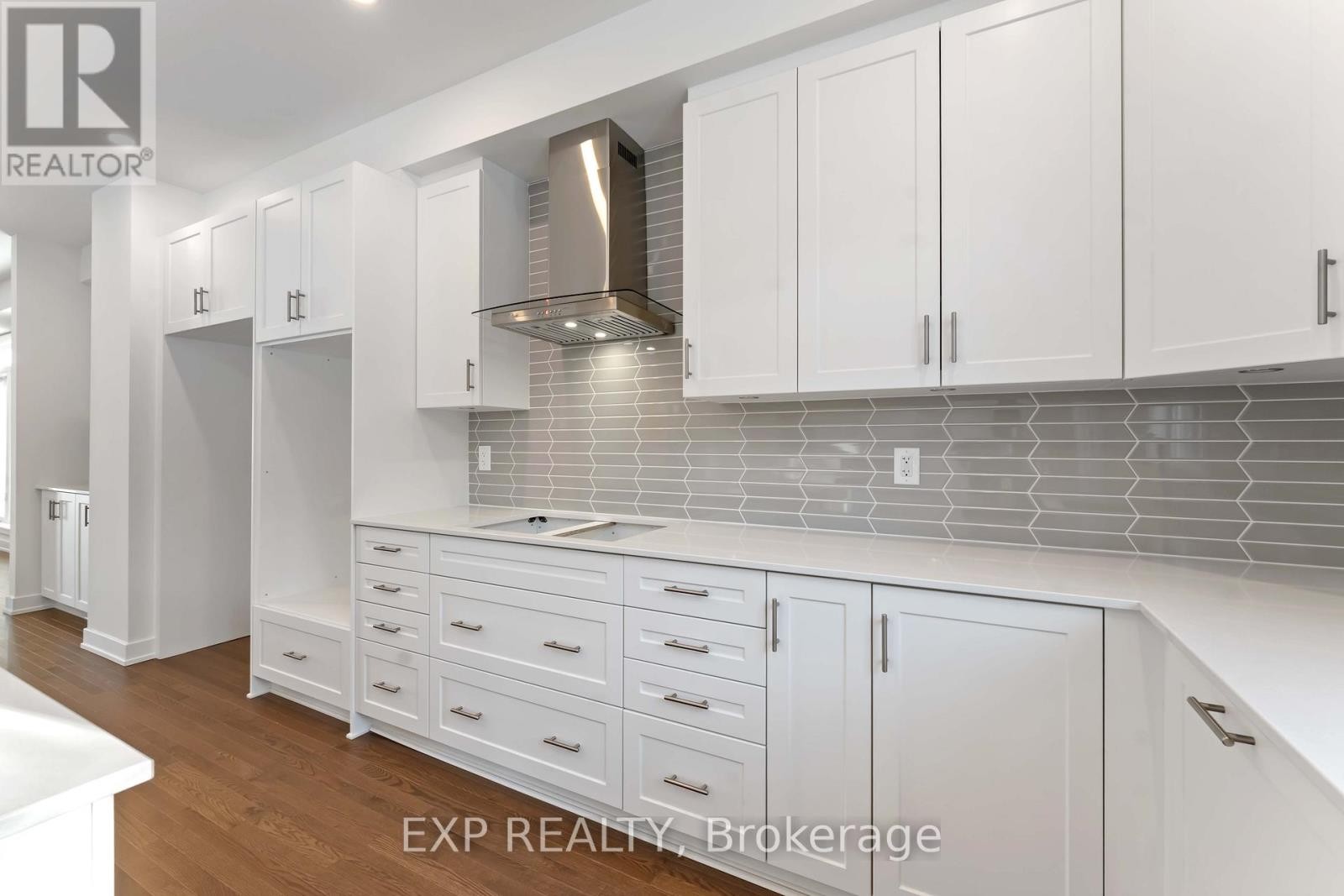 












1752 ROTTERDAM CIRCLE

,
Ottawa,




Ontario
K2W1A5

