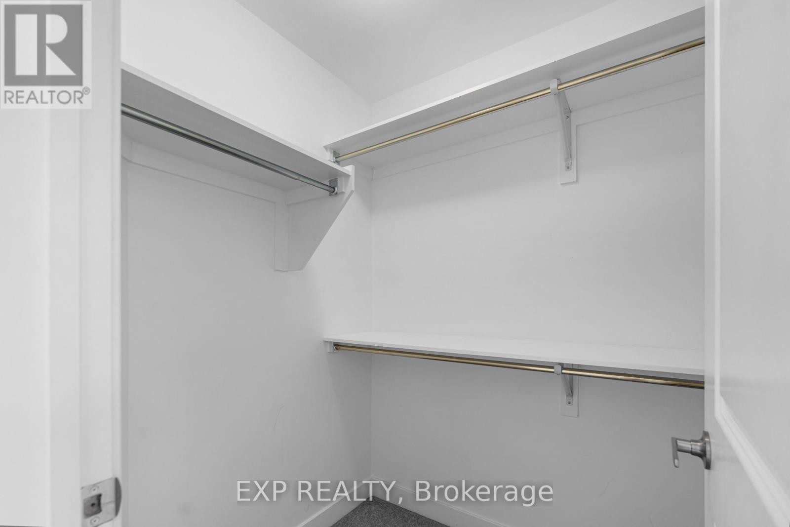 












27 MOOSONEE CRESCENT

,
Ottawa,




Ontario
K4M0L9

