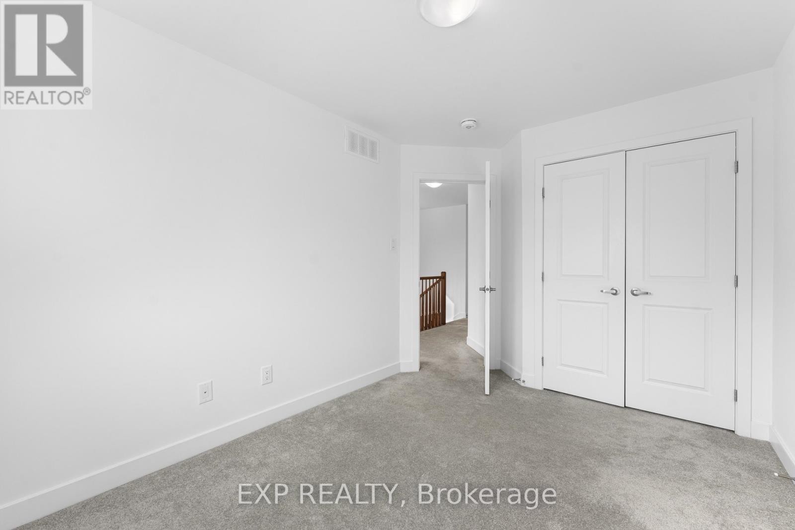 












27 MOOSONEE CRESCENT

,
Ottawa,




Ontario
K4M0L9

