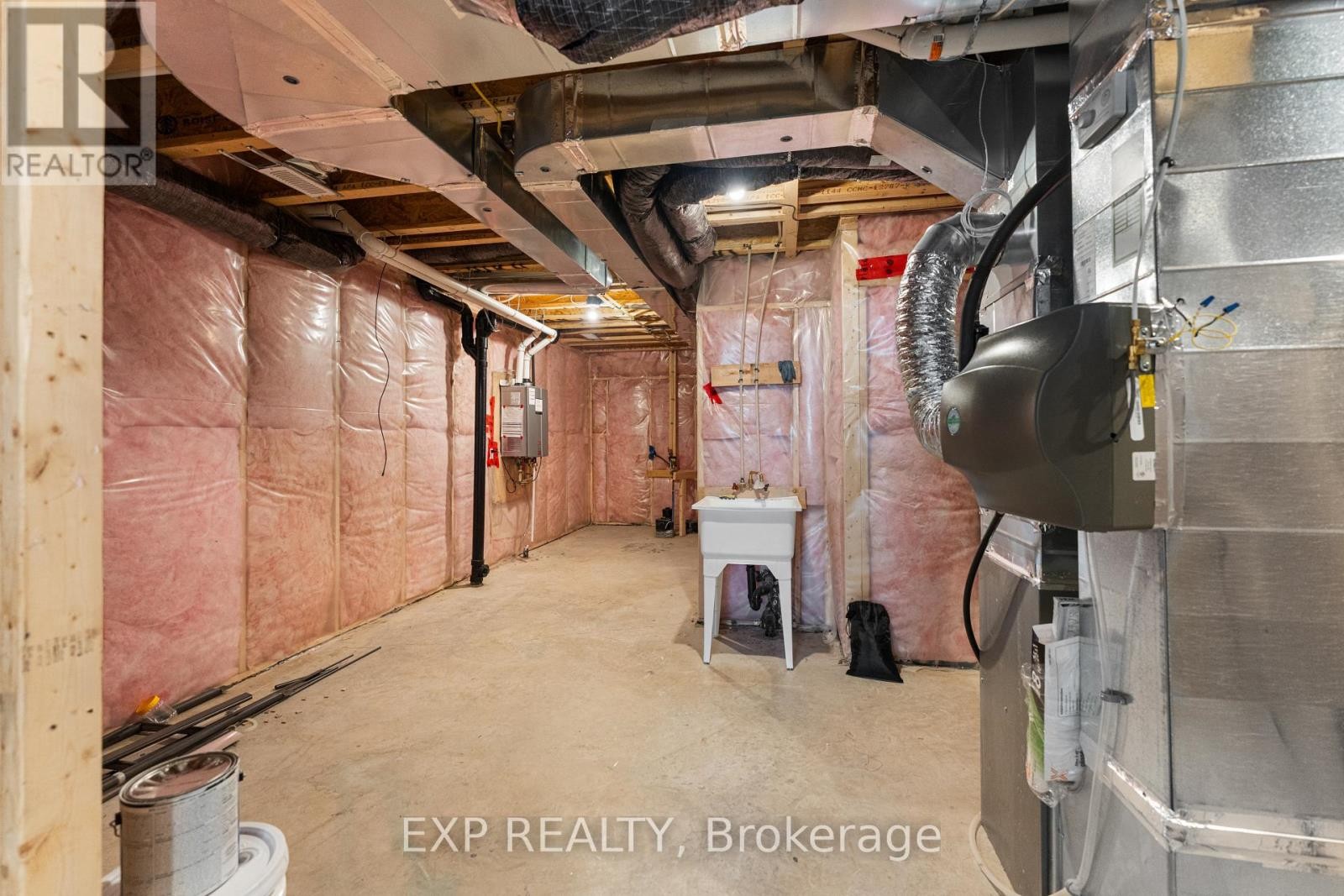 












27 MOOSONEE CRESCENT

,
Ottawa,




Ontario
K4M0L9

