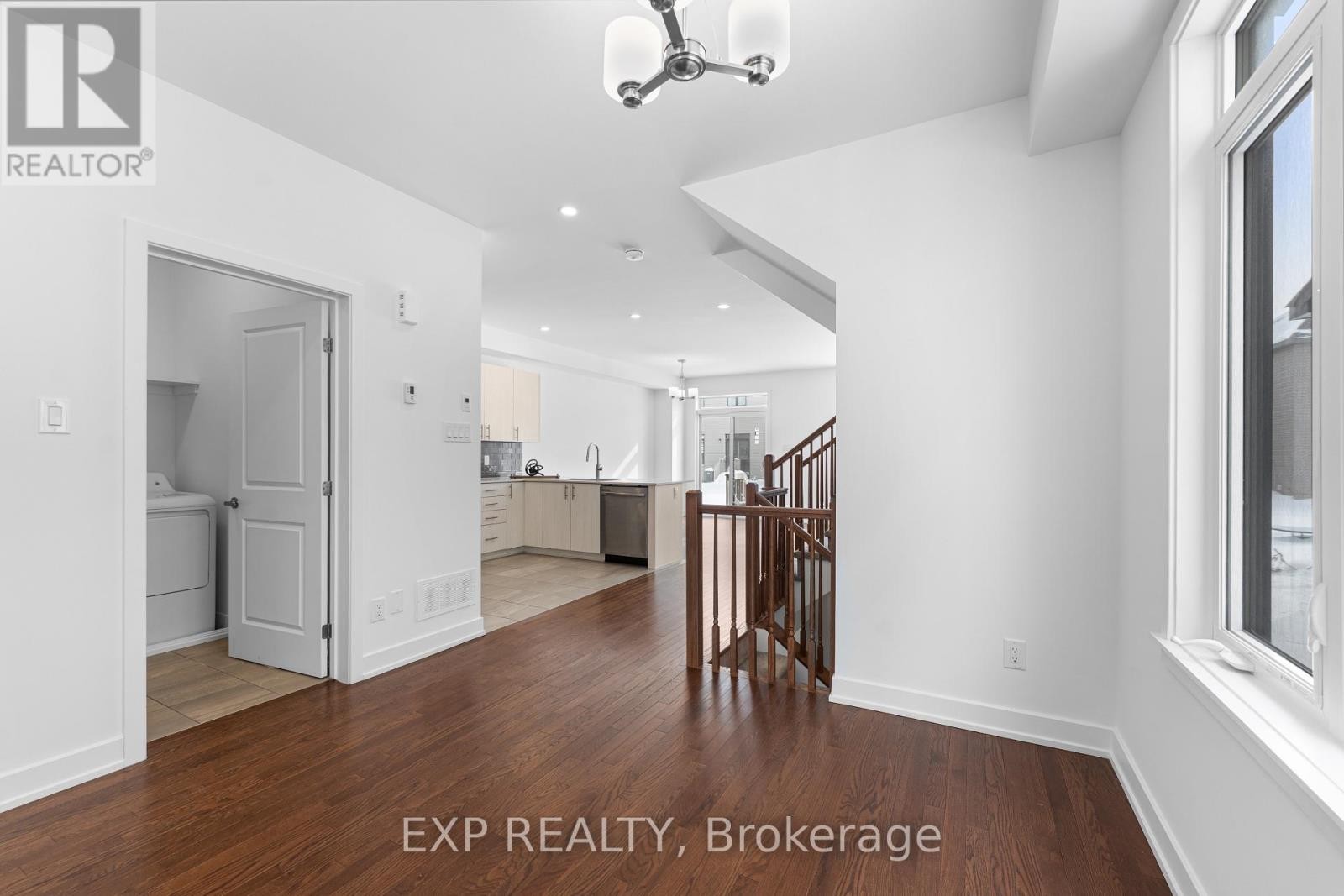 












27 MOOSONEE CRESCENT

,
Ottawa,




Ontario
K4M0L9

