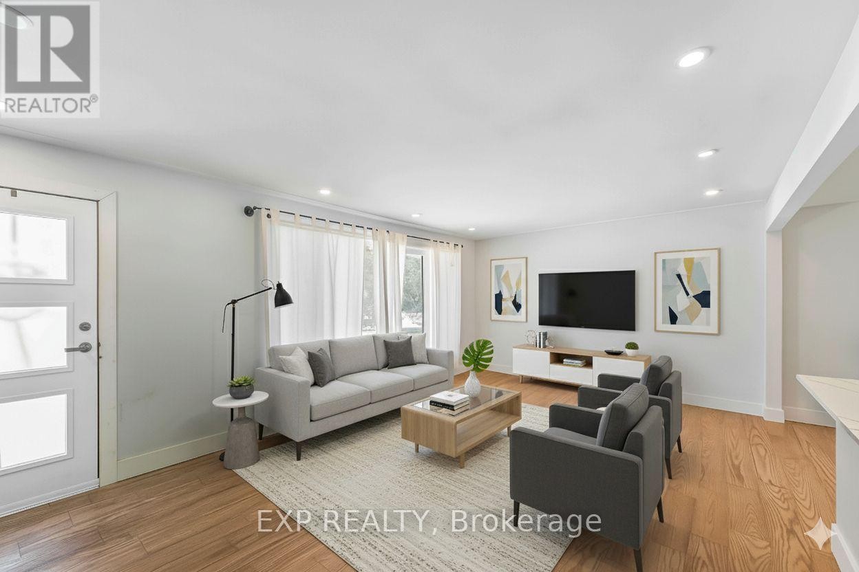 












44 SHERRY LANE

,
Ottawa,




Ontario
K2G3L8

