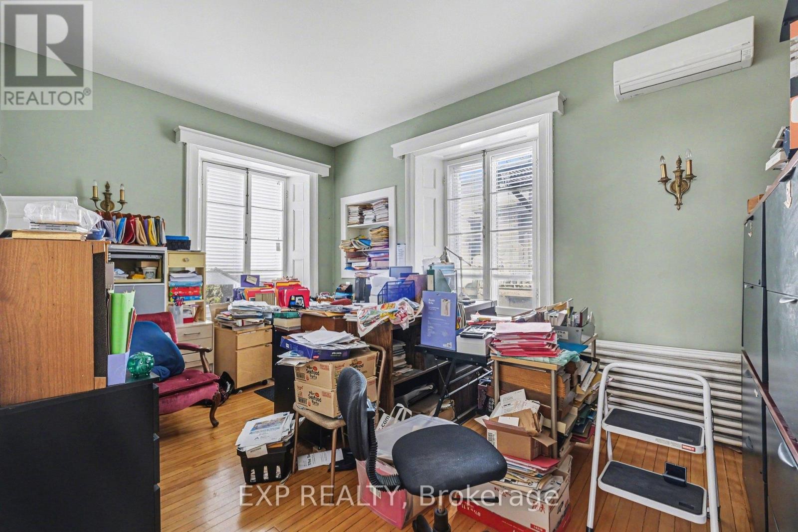 












149 DALY AVENUE

,
Ottawa,




Ontario
K1N6E8

