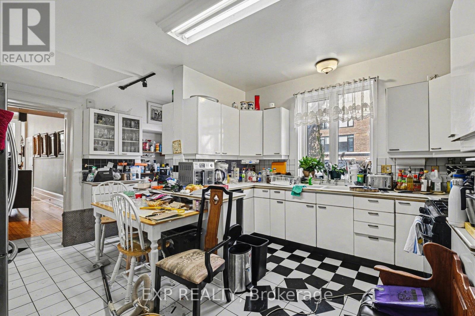 












149 DALY AVENUE

,
Ottawa,




Ontario
K1N6E8

