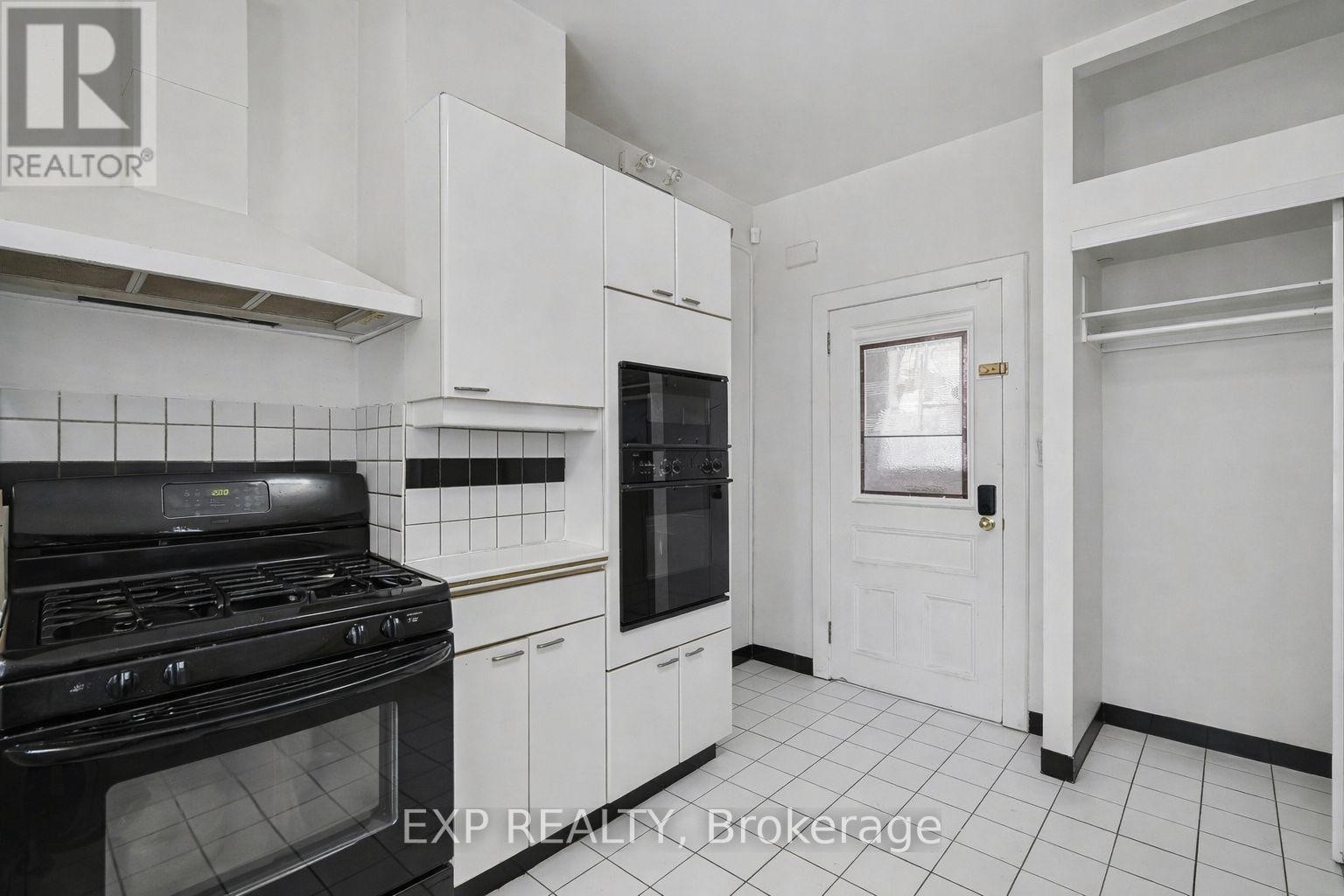 












149 DALY AVENUE

,
Ottawa,




Ontario
K1N6E8

