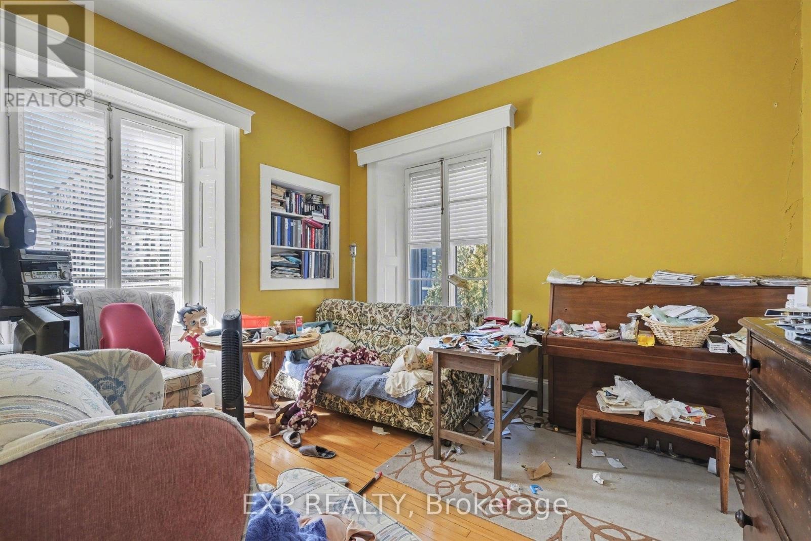 












149 DALY AVENUE

,
Ottawa,




Ontario
K1N6E8

