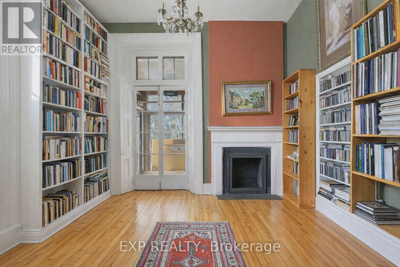 












149 DALY AVENUE

,
Ottawa,




Ontario
K1N6E8

