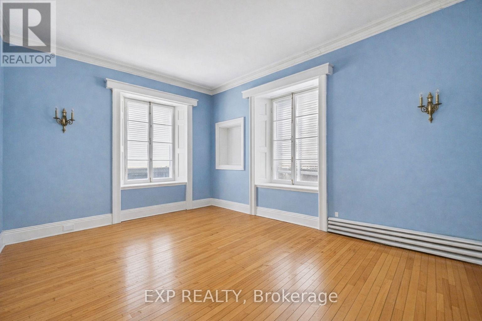 












149 DALY AVENUE

,
Ottawa,




Ontario
K1N6E8

